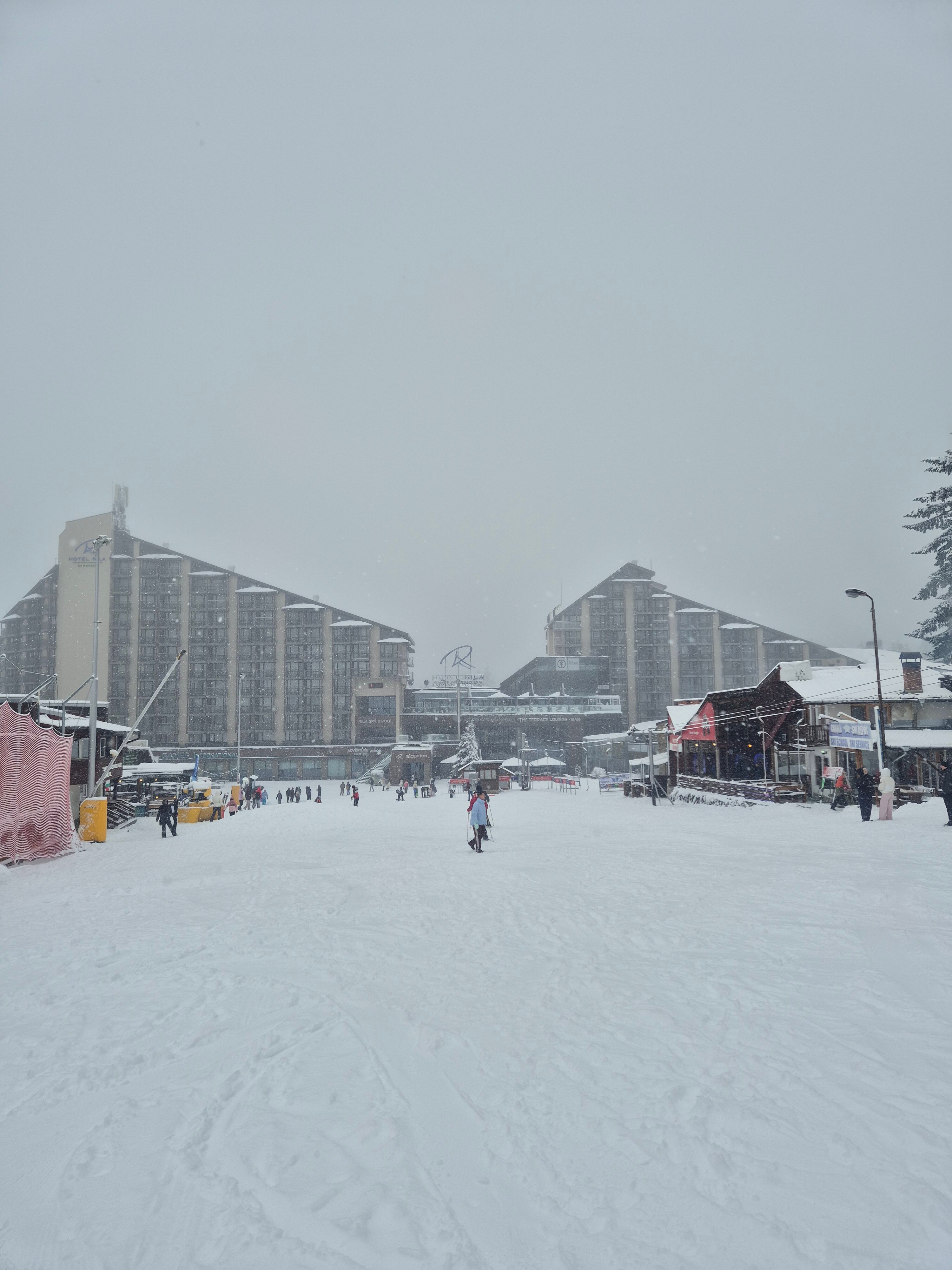 里拉博罗韦茨酒店-官方