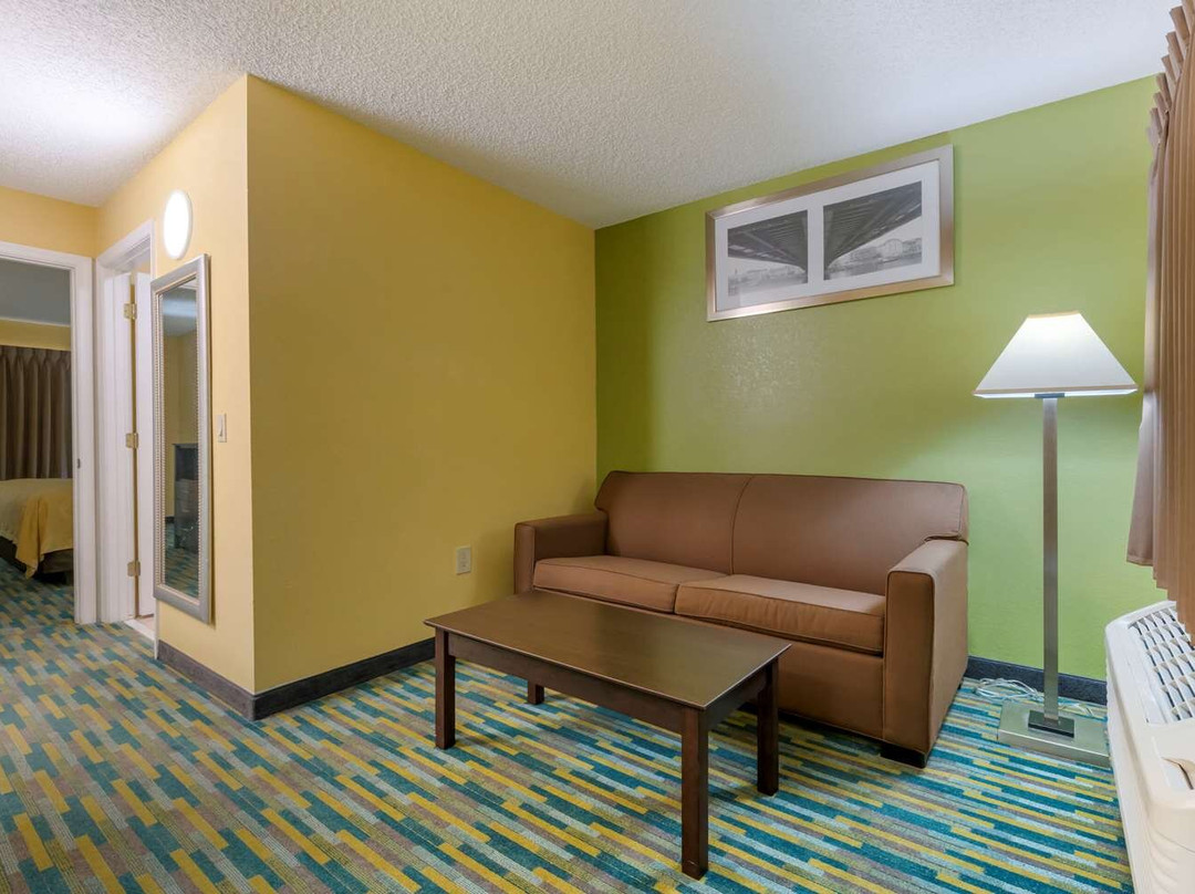 Quality Inn and Suites Mount Dora主图