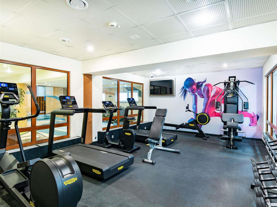 马佐夫舍奥扎鲁夫酒店住宿-雷斯特酒店