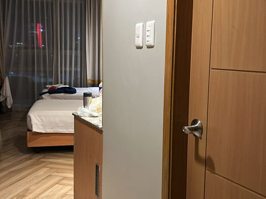 Greenhills Elan Hotel Modern主图