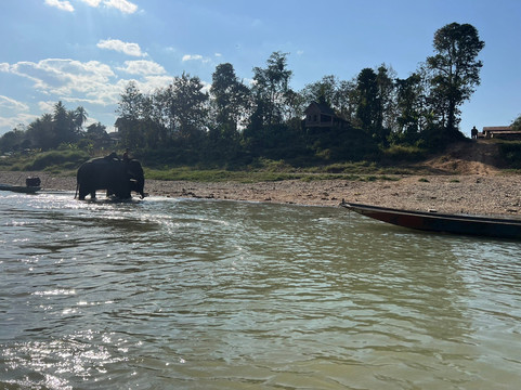 Experience Lao Tours-琅勃拉邦必去景点