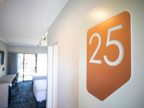 康达里度假村夜帽酒店主图