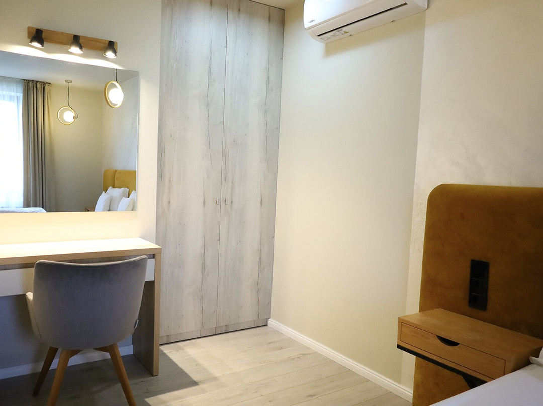 拉法耶特之家主图