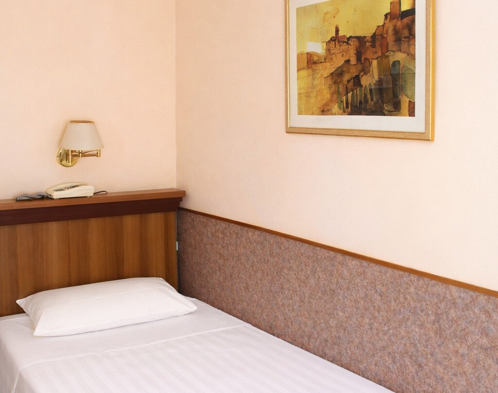 菲酒店安布拉主图