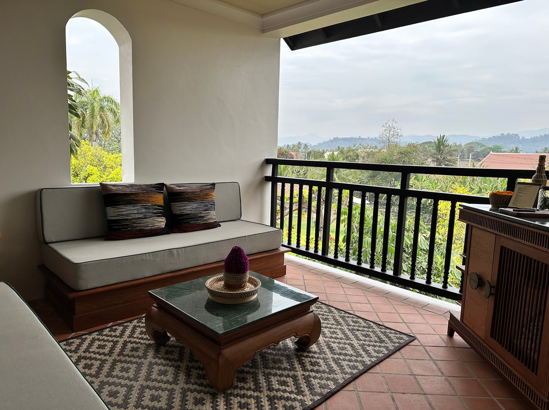 普瓦公馆酒店主图