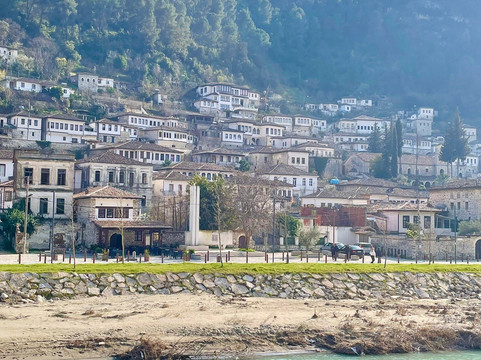 Quarter Of Gorica-培拉特必去景点