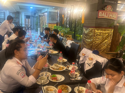 格兰德瓦洛尔酒店-芝卡朗主图