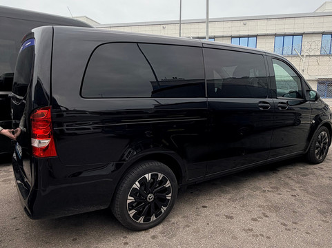 Black Avenue Athens-Keratsini必去景点