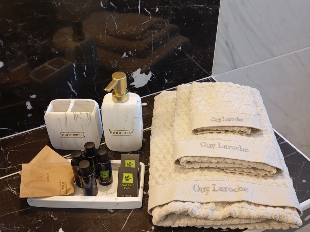 Zandre Luxury Suites