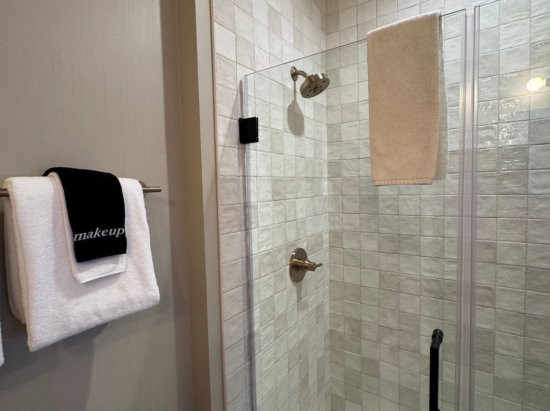 新水牛镇的邻里酒店主图