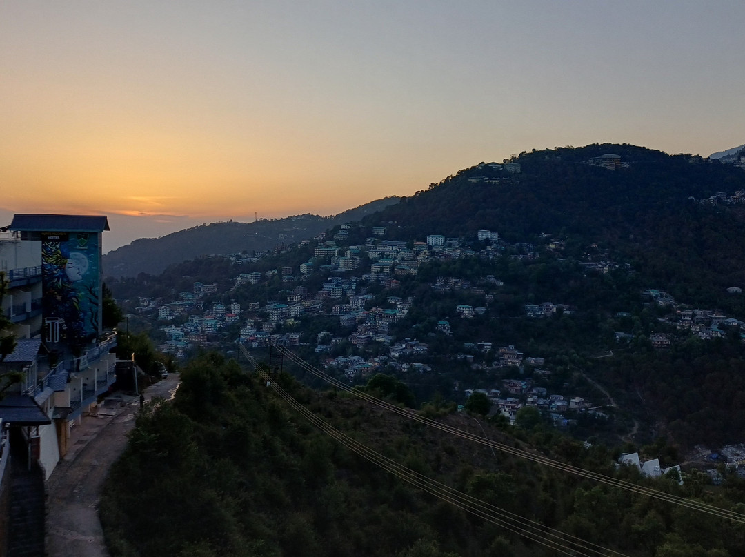 胡斯塔高山度假酒店主图
