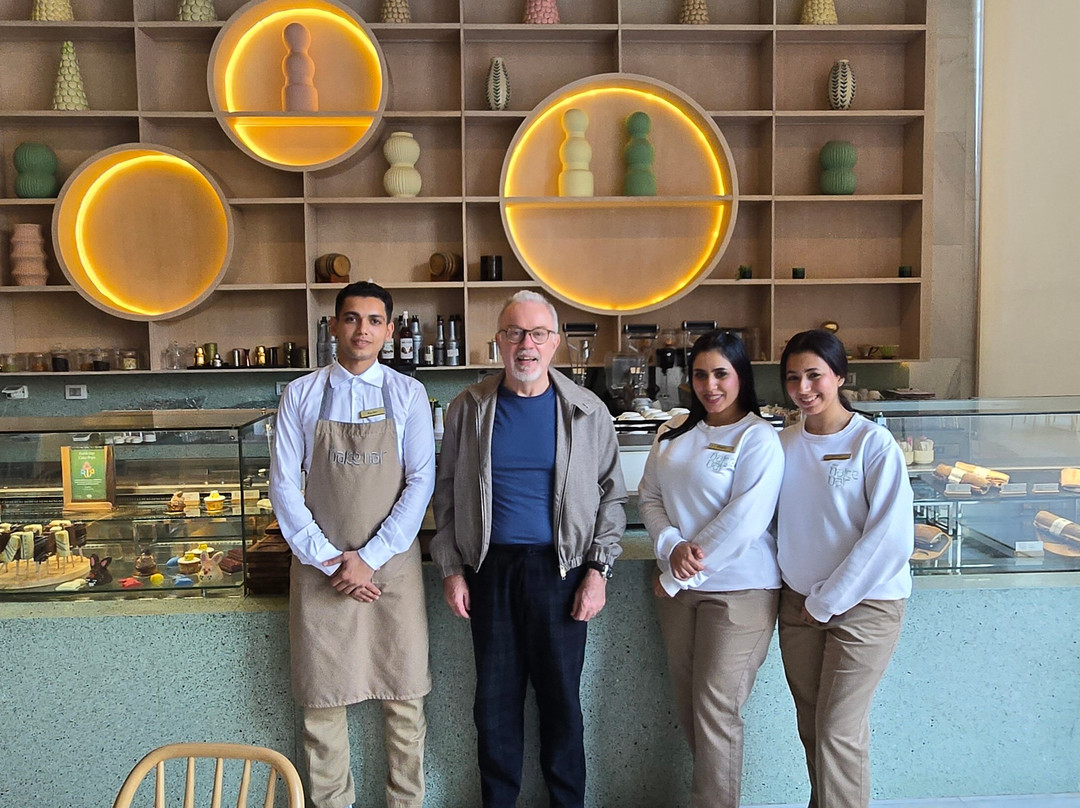 开罗都喜天丽湖景酒店主图