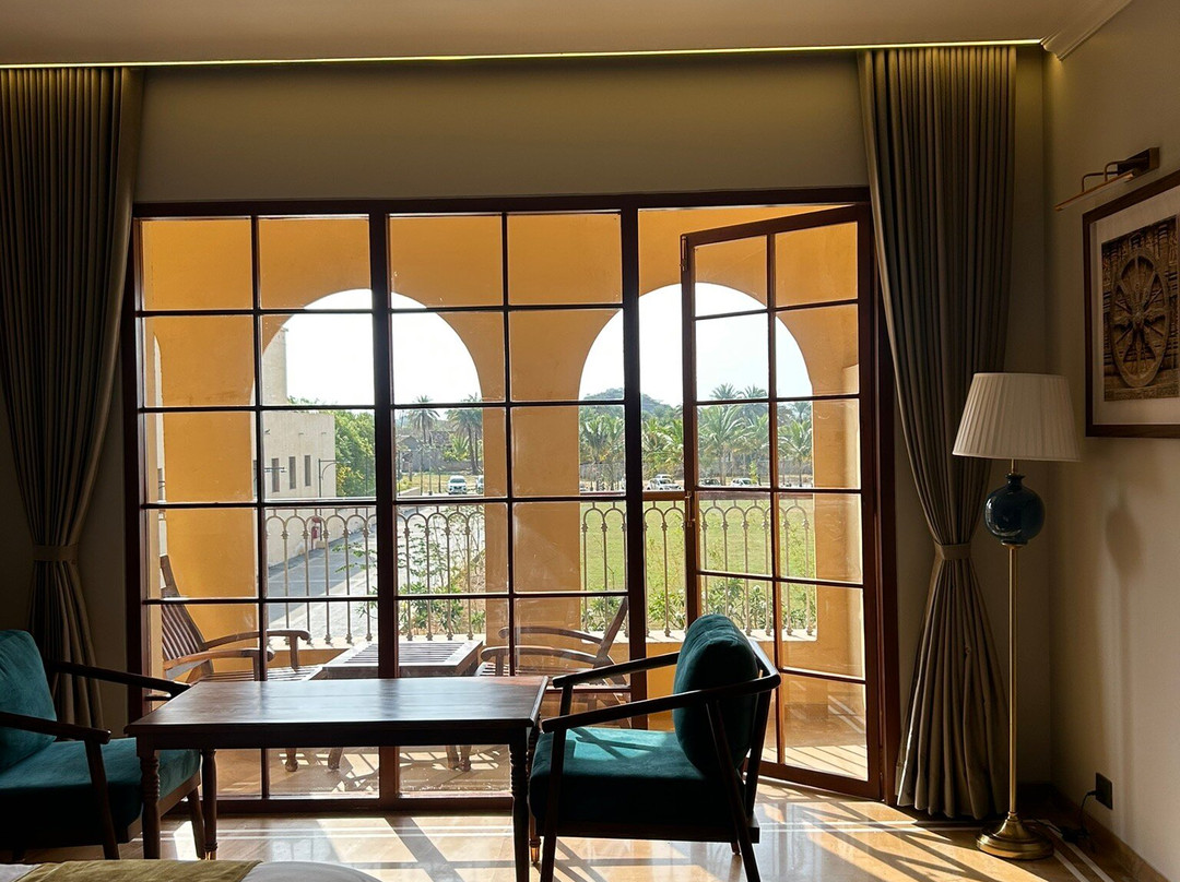 Time Square Resort & Spa Bhuj主图