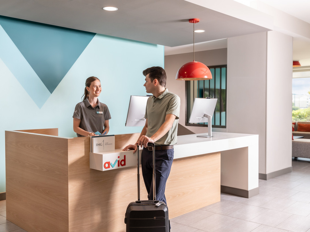 avid hotel 士麦那主图