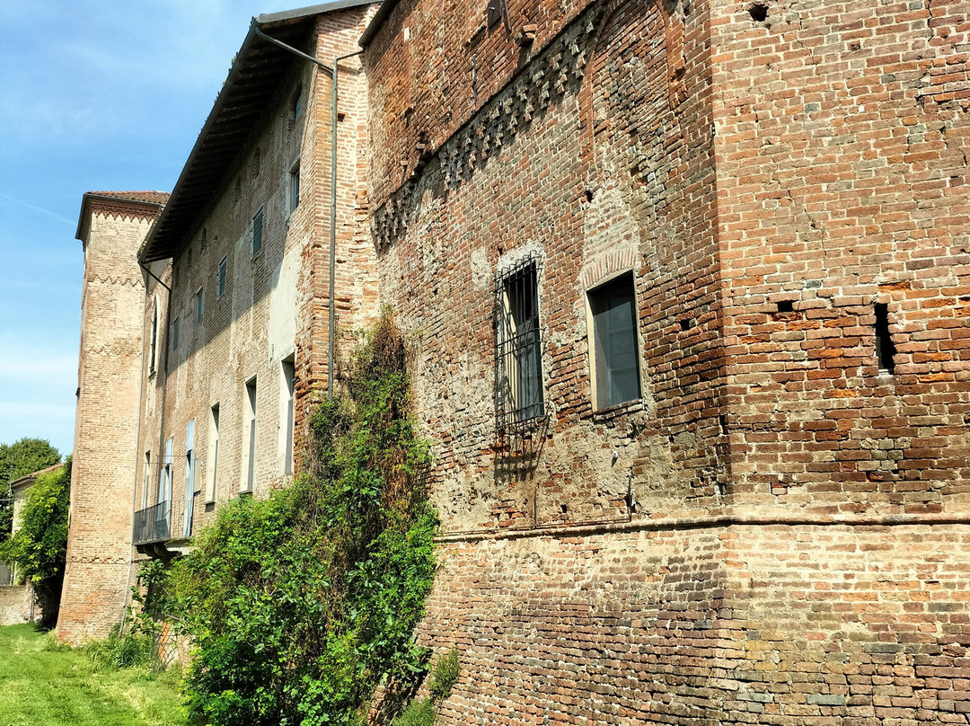 Castello Sannazzaro Di Giarole-Giarole必去景点