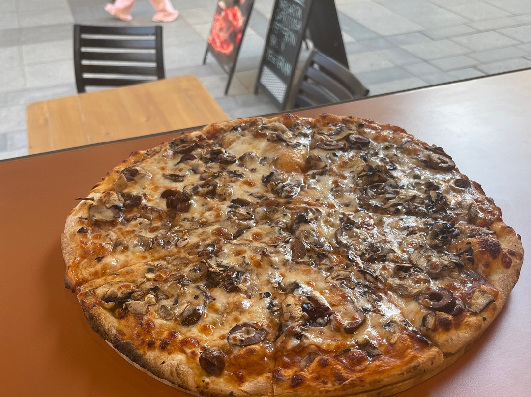 Slice pizza