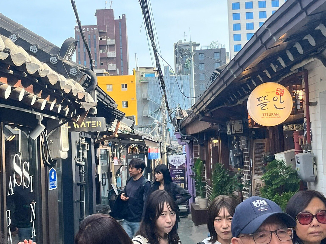 Ikseon-dong Hanok Street-首尔必去景点
