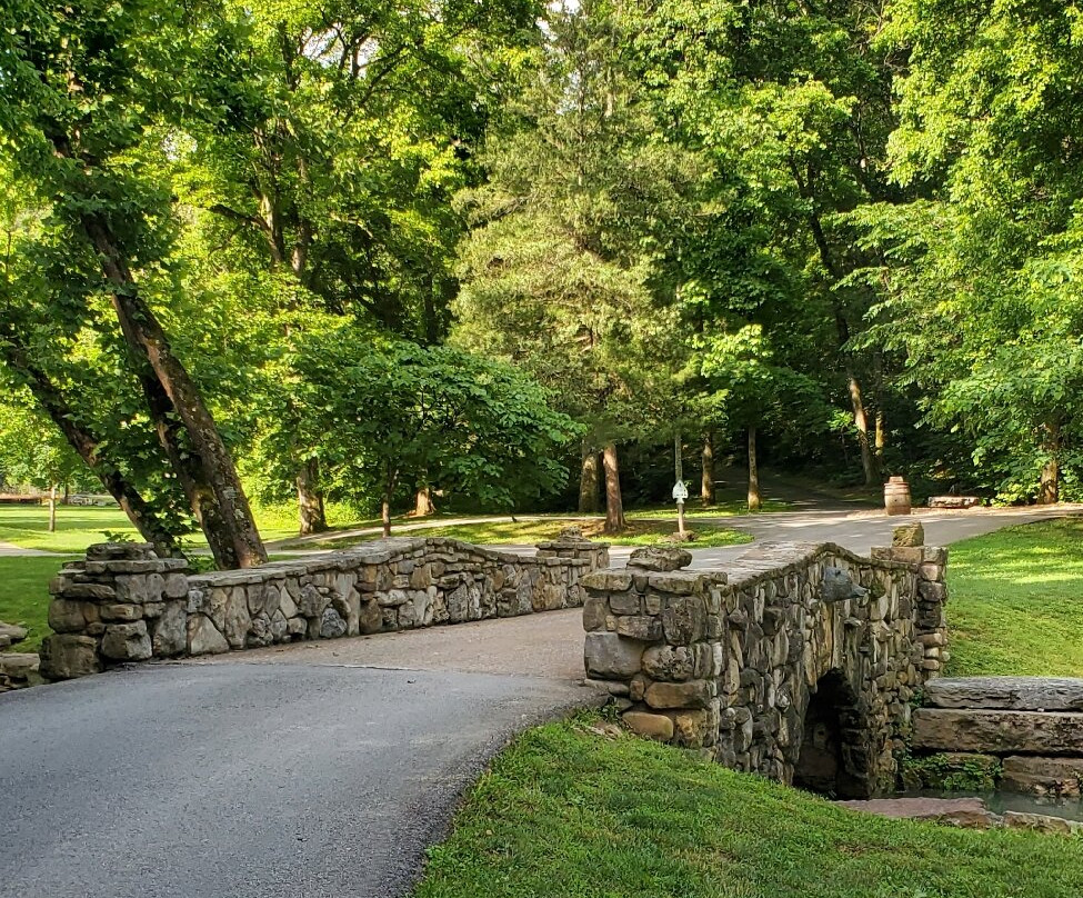 Dogwood Canyon Nature Park-Lampe必去景点