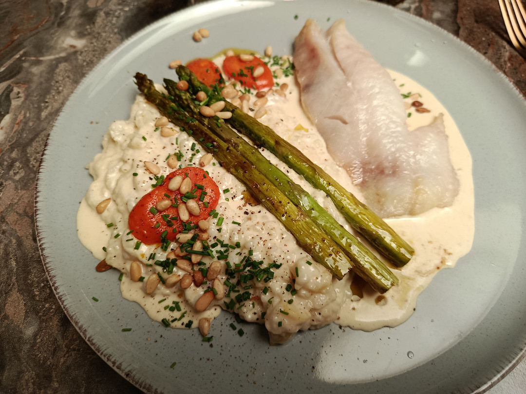 Le 32 Restaurant