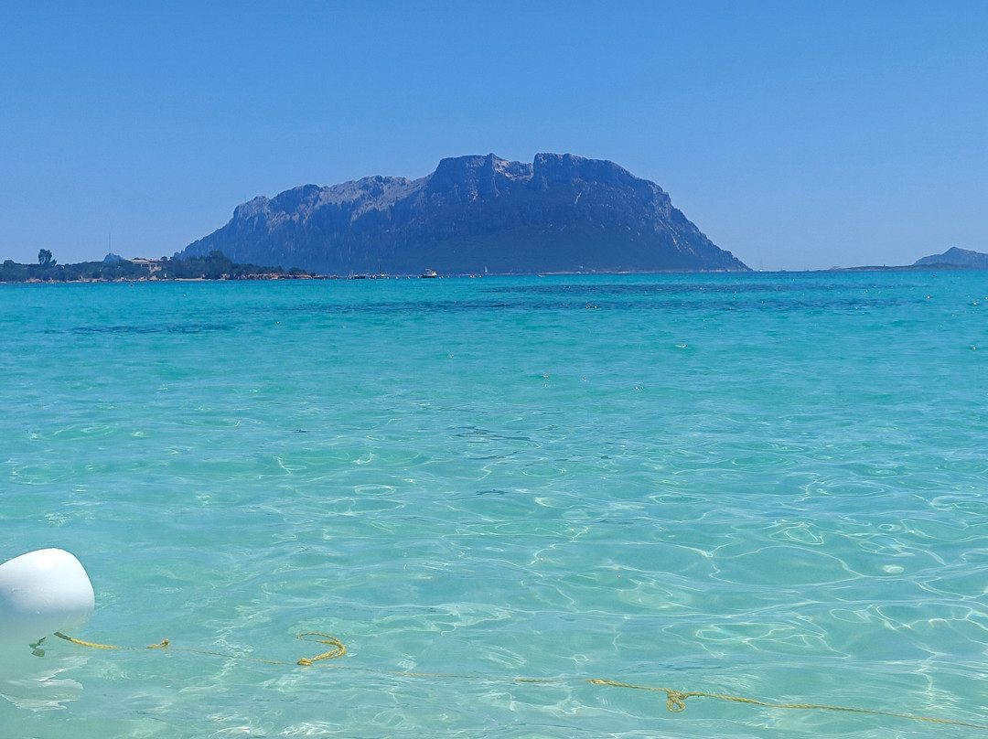 Porto Istana Beach-奥尔比亚必去景点