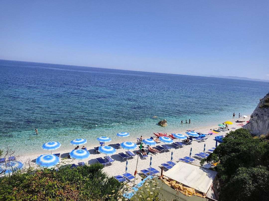 Spiaggia di Sottobomba-费拉约港必去景点