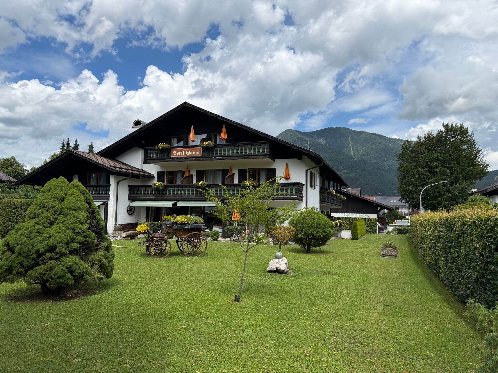 布鲁萨特伽尼酒店-度假村/酒店