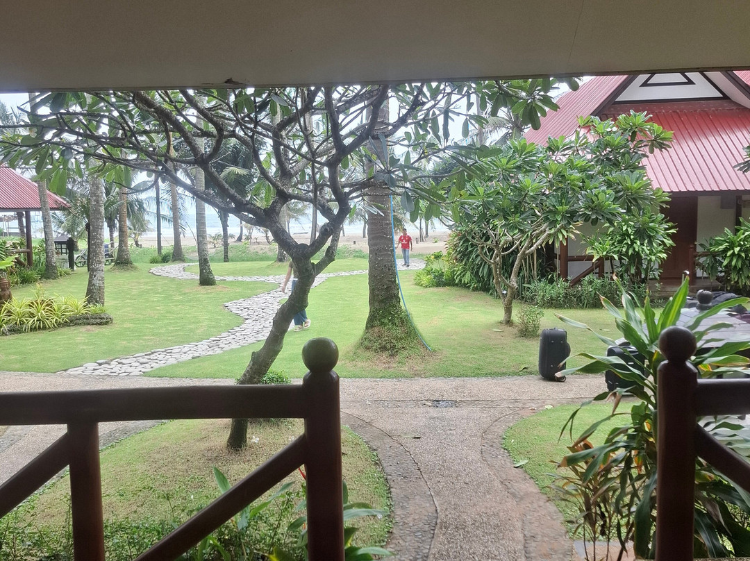 维桑海滩缅甸珍宝酒店主图