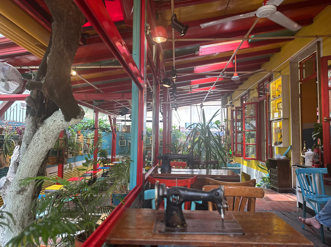 Radio Bar Tirana-地拉那必去景点