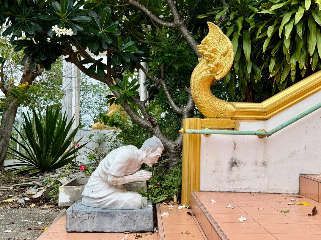 Wat Tham Phratat Khao Prang-彩尾兰必去景点