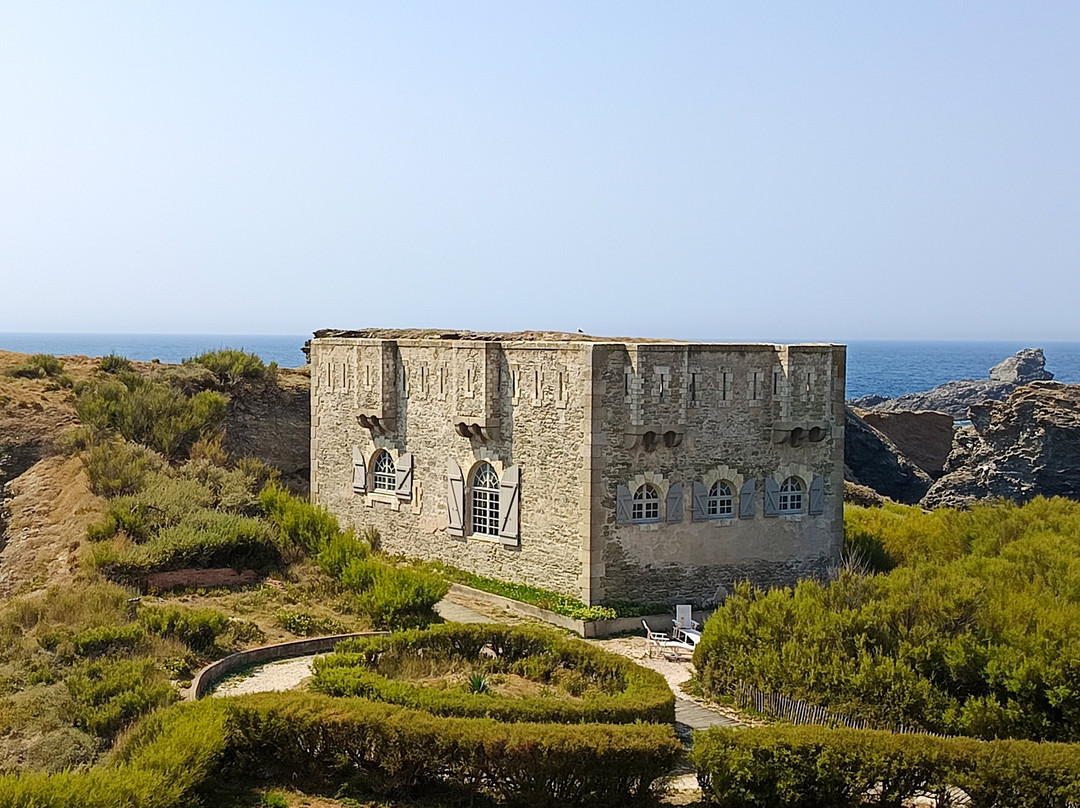 Les Cars Bleus-Le Palais必去景点