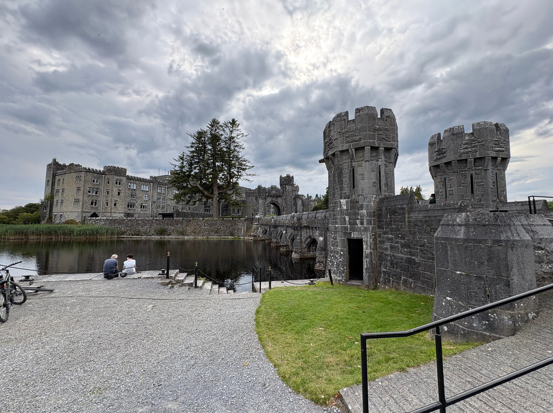 Corporate Cars Galway Chauffeurs-戈尔韦必去景点