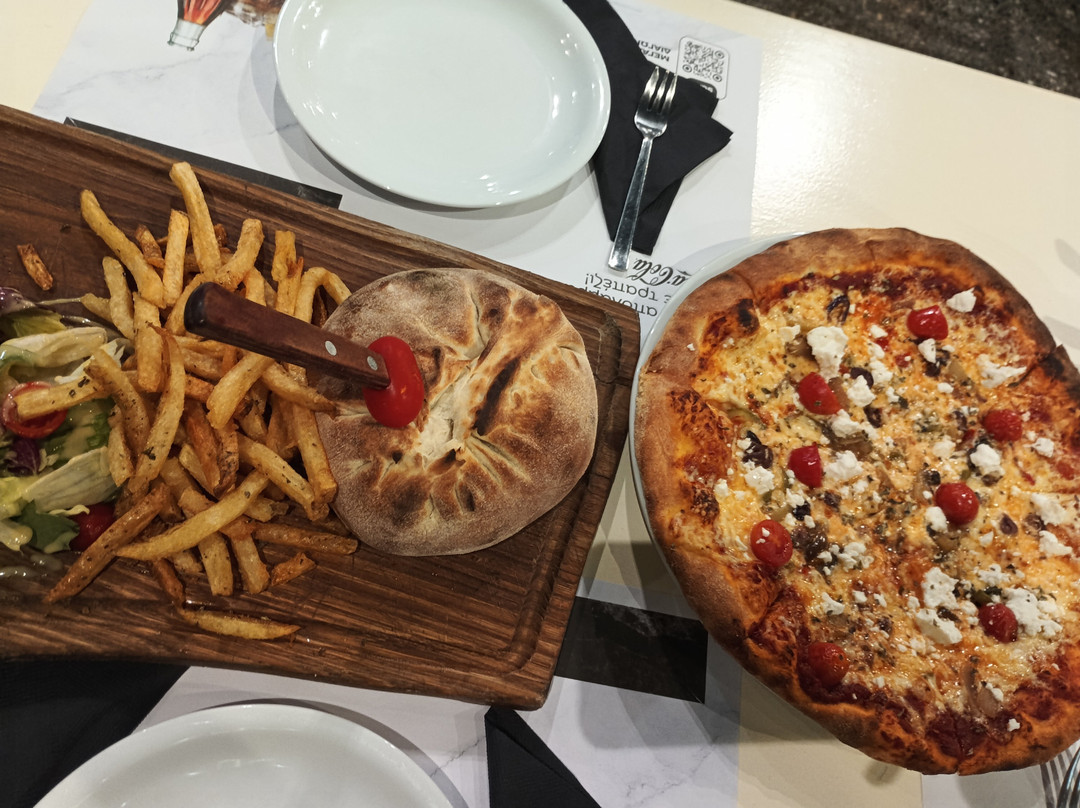 Pizza Vesuvio