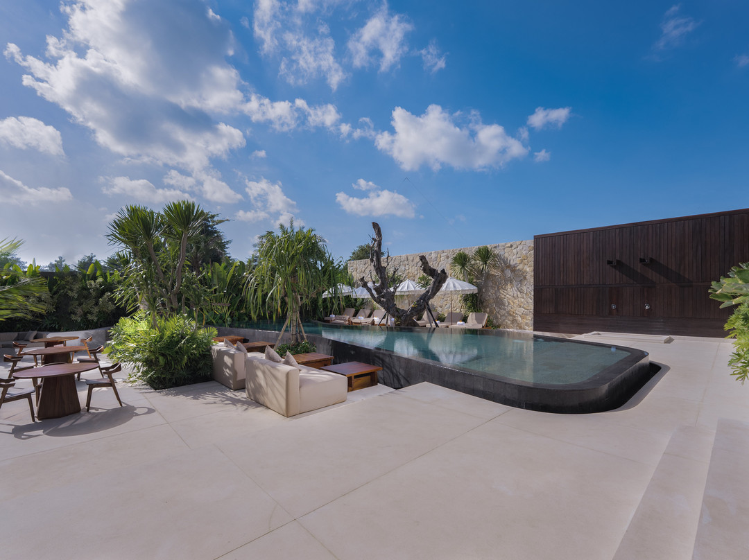 Sana Uluwatu
