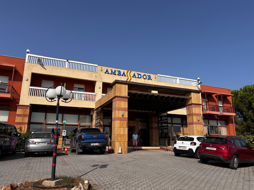 塞萨洛尼基大使酒店主图