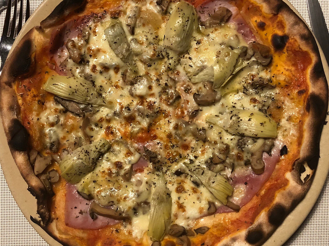 Le Touvet餐馆和美食-Pizzeria Chez Xavier
