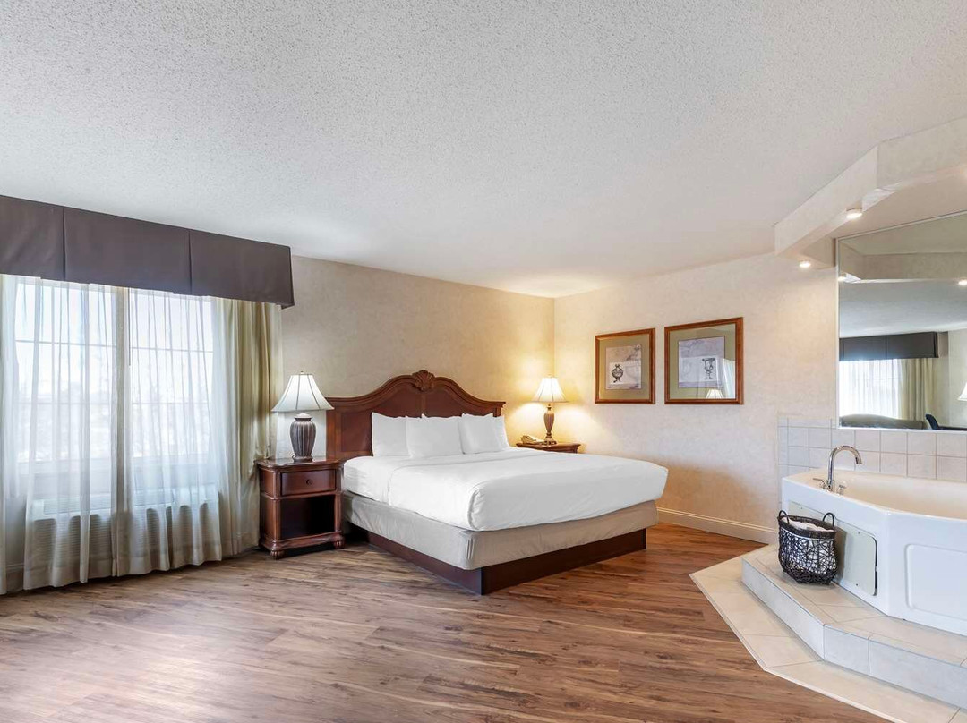Walcott酒店住宿-Best Western Plus Steeplegate Inn