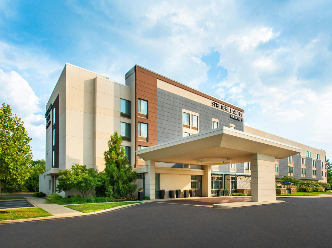 芒特劳雷尔樱桃山SpringHill Suites酒店主图