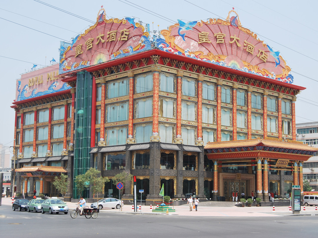 皇宫大酒店主图