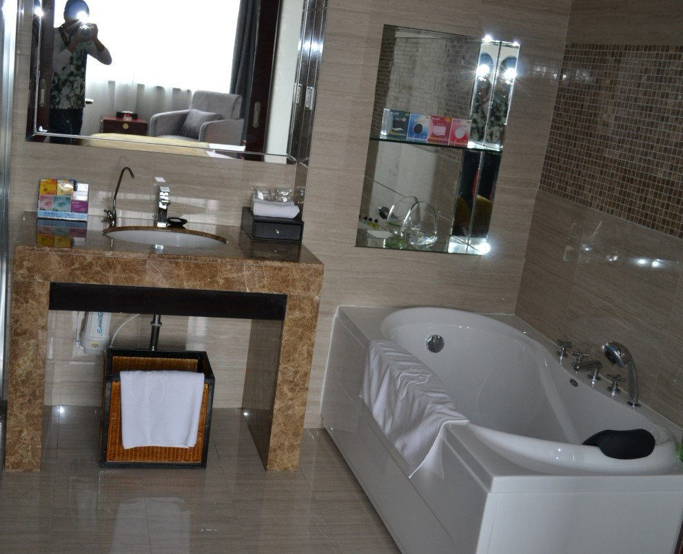 COCO假日酒店主图