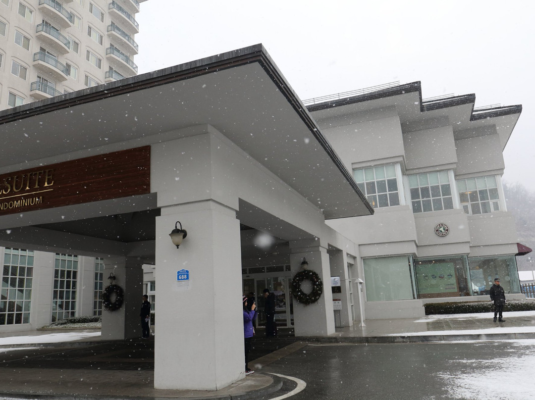 春川市酒店住宿-乐土江村度假村