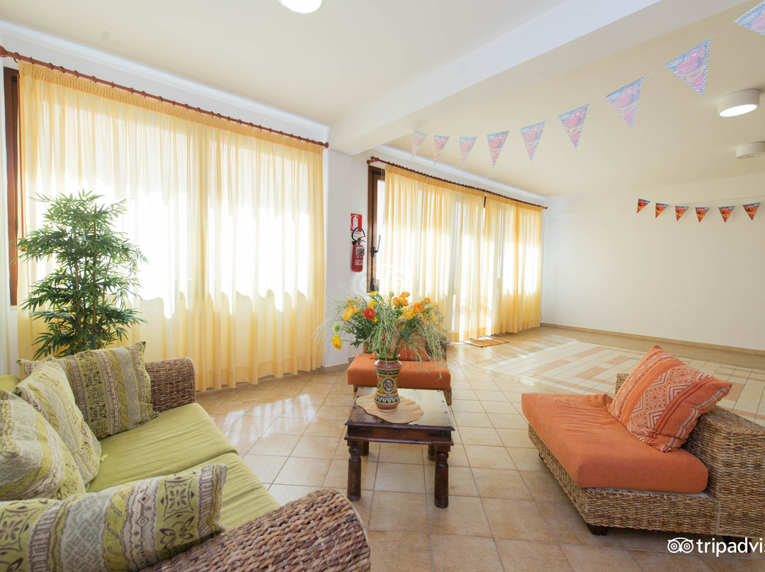 Helios Hotel