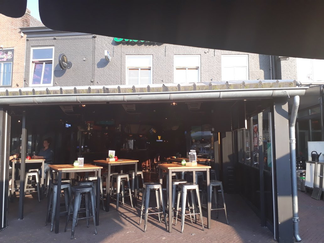 Beer & Sports Bar De Bascule-Helmond必去景点