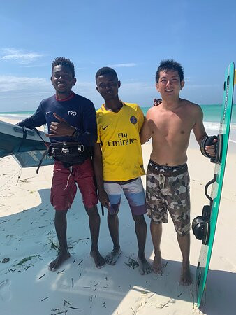 Mwananchi Kite Surfing-帕杰必去景点