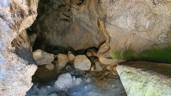 Karhunpesakivi-伊纳里必去景点