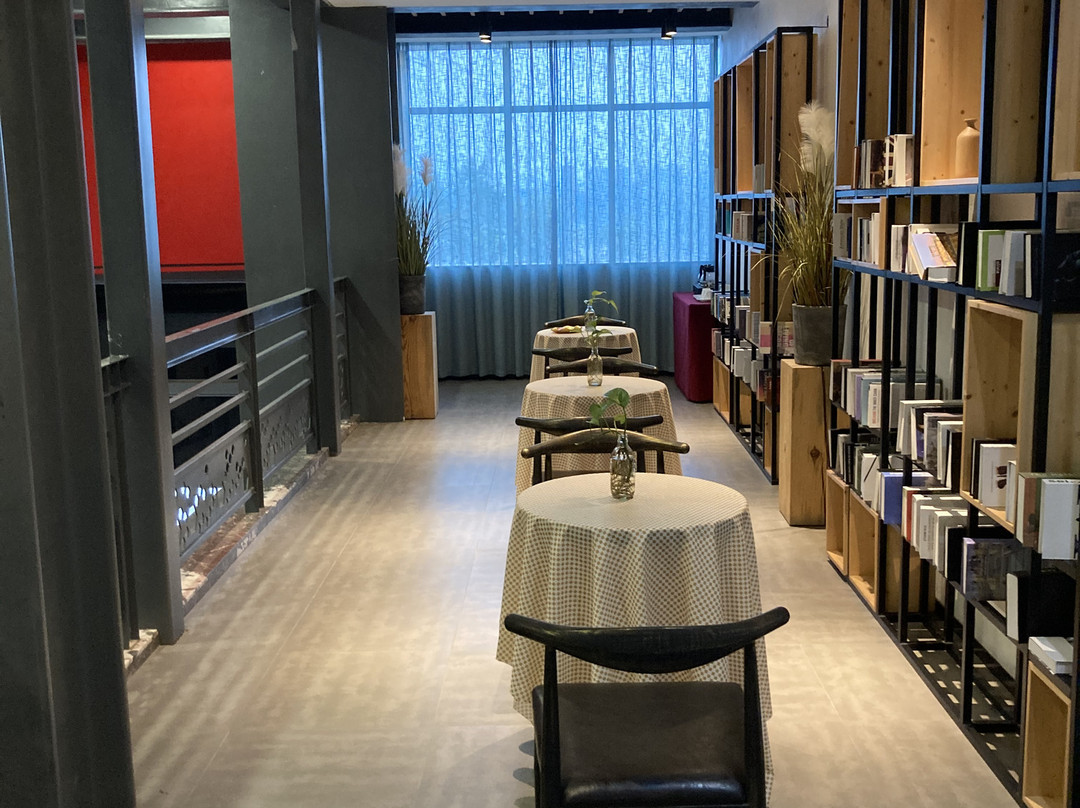 晨曦凤悦轻尚酒店主图