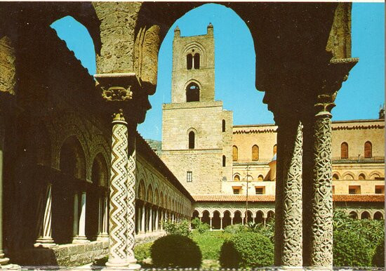 Benedictine Cloister景点图片