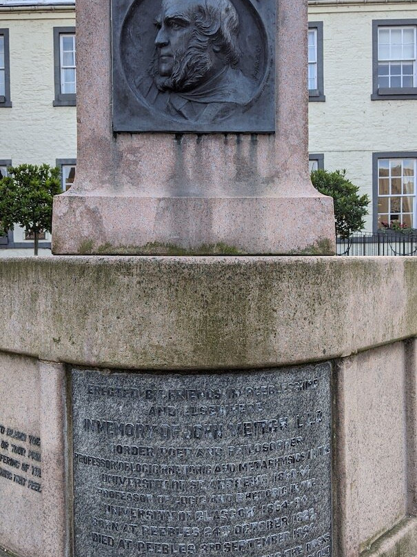 The John Veitch Memorial Fountain景点图片