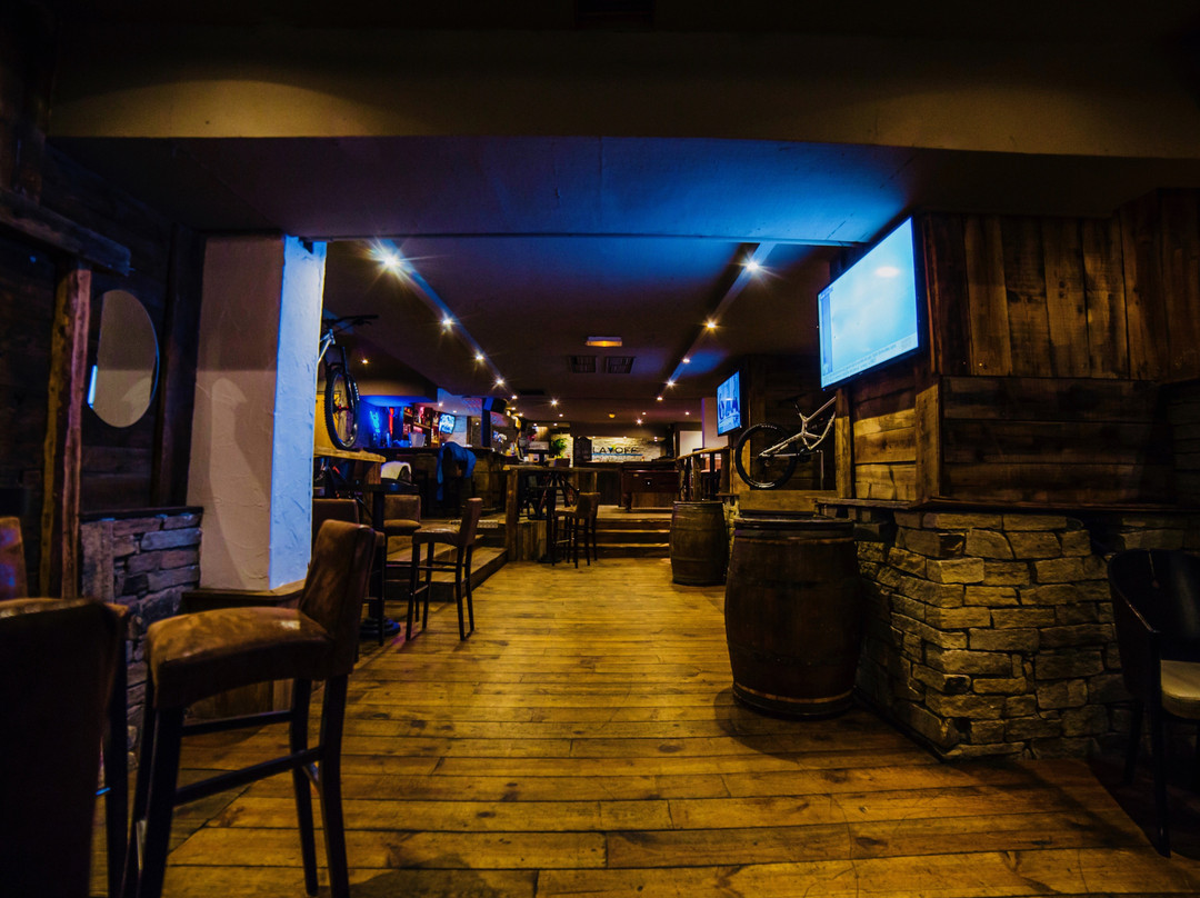 Le Playoff - Sports Bar-Saint-Chaffrey必去景点