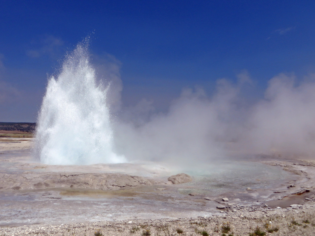 下间歇喷泉盆地