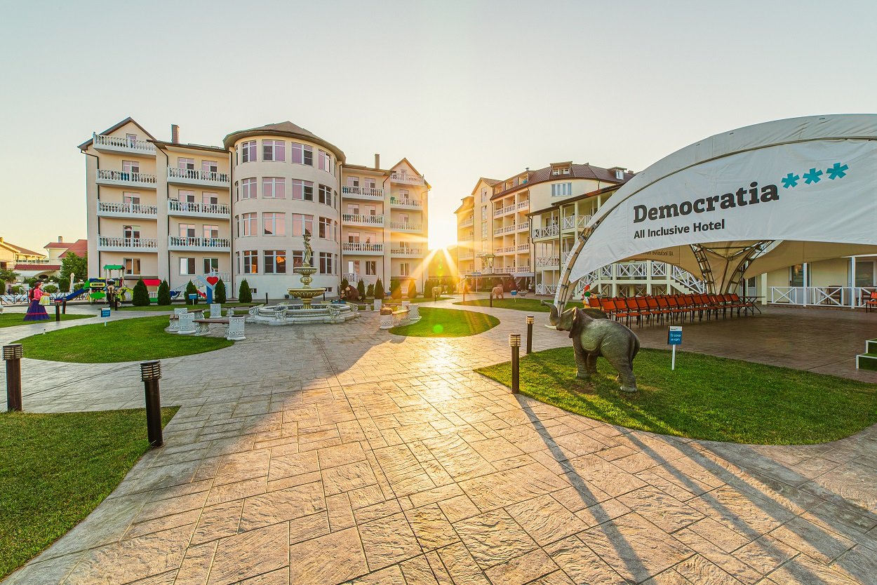 Democratia Hotel-官方